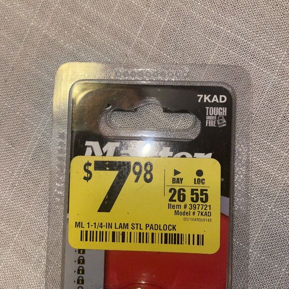 Master Lock Outdoor Padlock w/ 2‎ Keys (7KAD) Key Code P826 - Picture 3 of 4